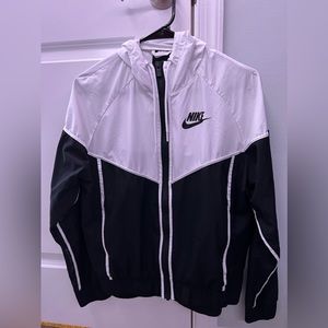 nike windbreaker
